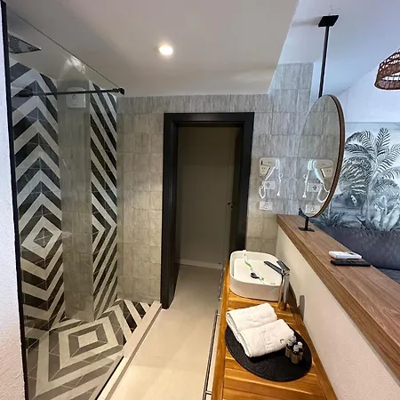Luuma Guest house *