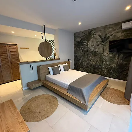 Luuma Guest house *